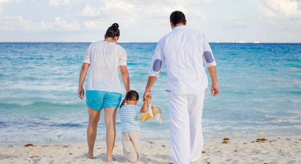 Planning a Multigenerational Family Vacation: Tips for Trips with Grandparents, Parents, and Kids